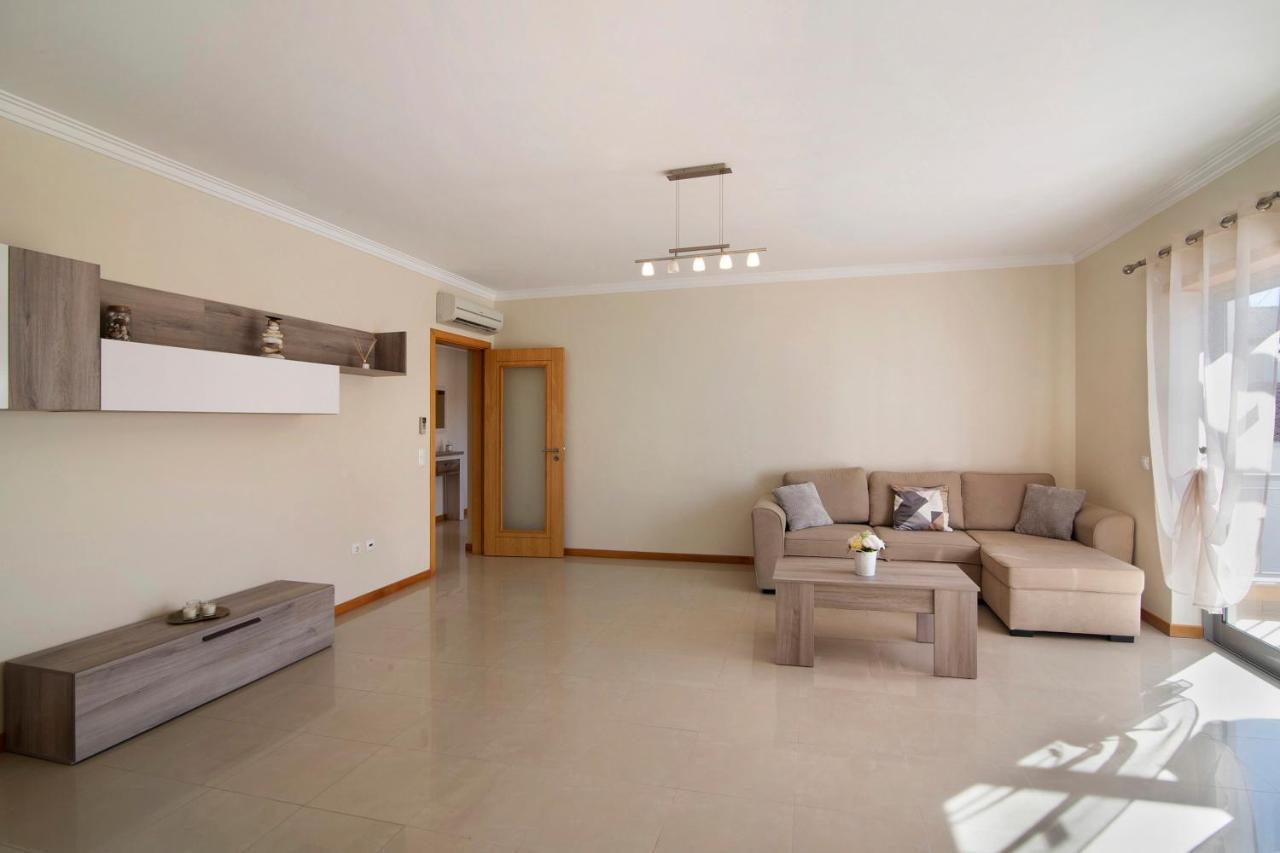 Apartamento Agua Brisa アルブフェイラ エクステリア 写真